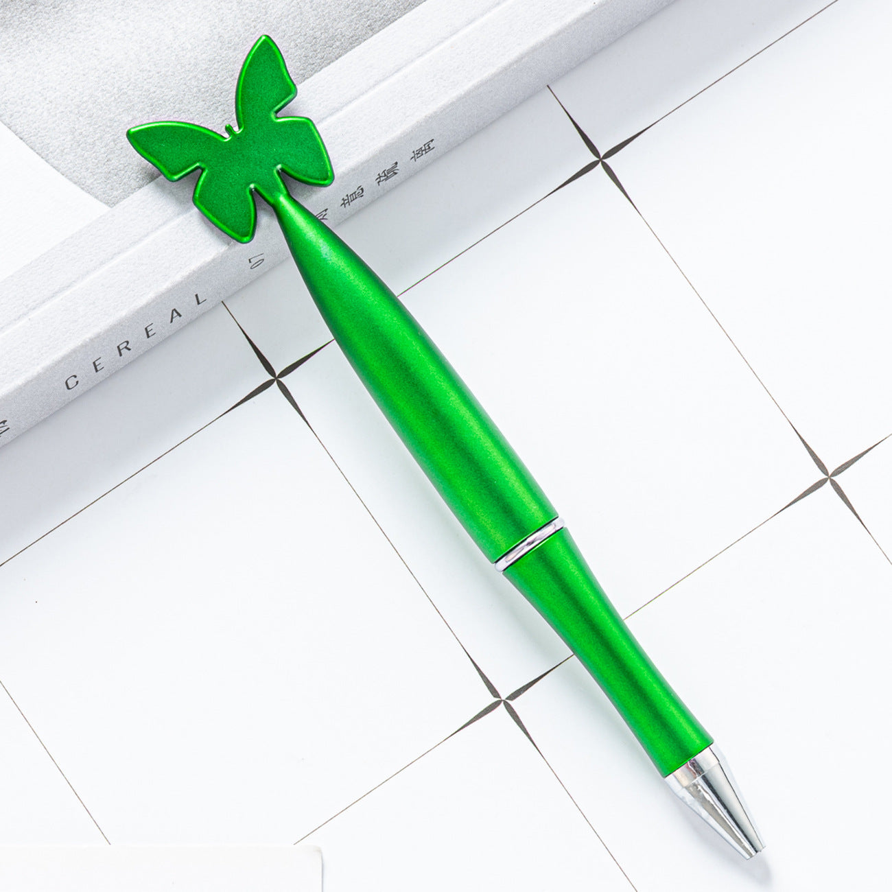 Bolicón de bolígrafo multicolor de dibujos animados de plástico al por mayor